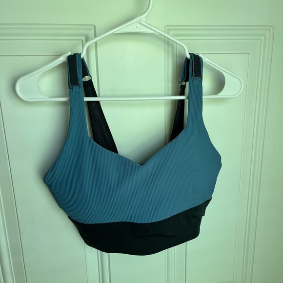 ZYIA Yoga Set - Top & Leggings - Picture 2 of 12